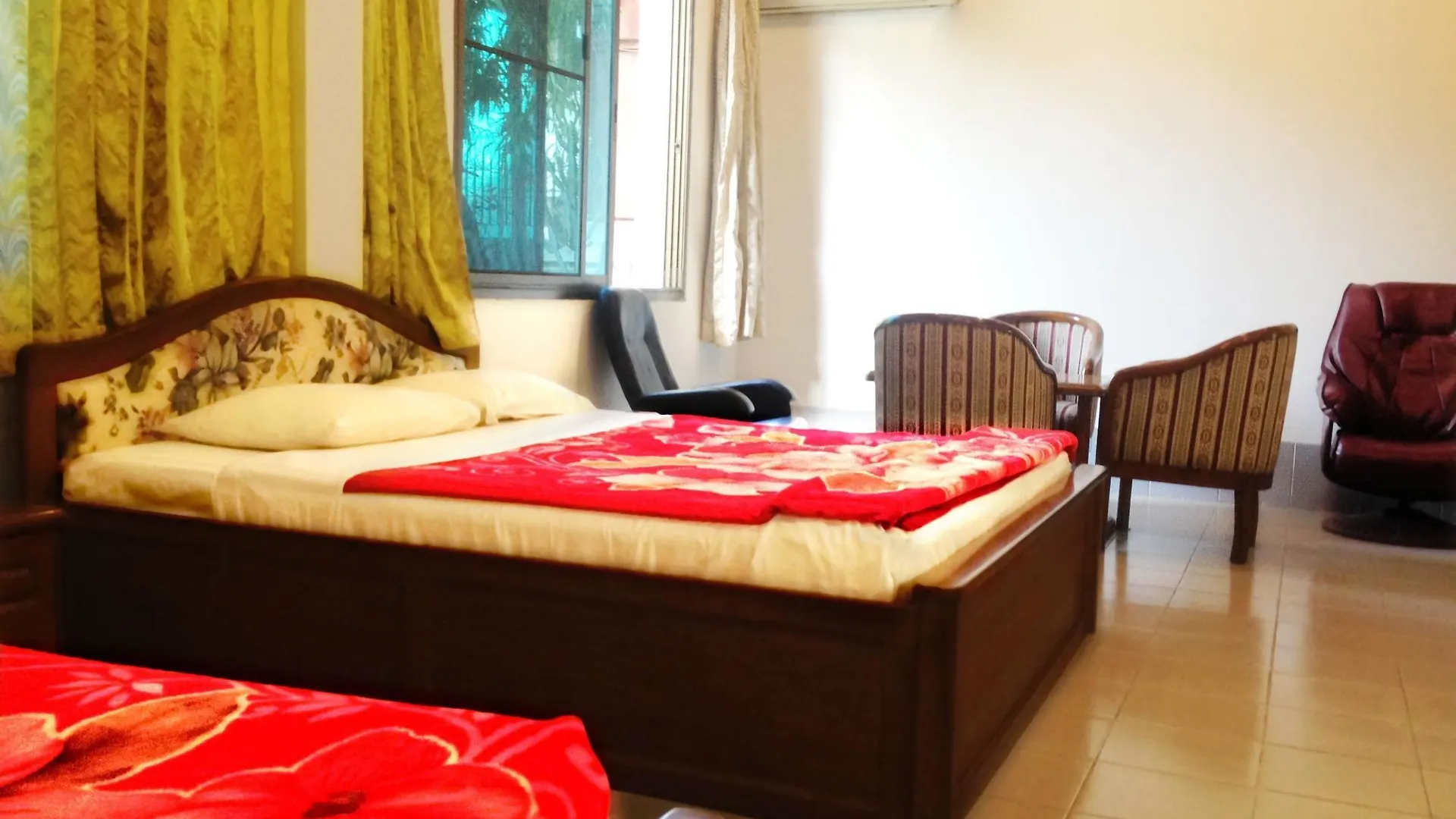 Royal White Elephant Hotel Rangoon 2*,  Myanmar