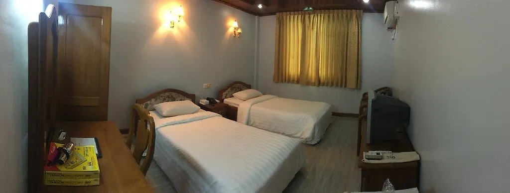 Royal White Elephant Hotel Rangoon 2*,  Myanmar